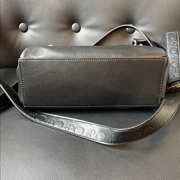 GUESS Black Chain-Accent Crossbody Bag - Picture 7 of 10